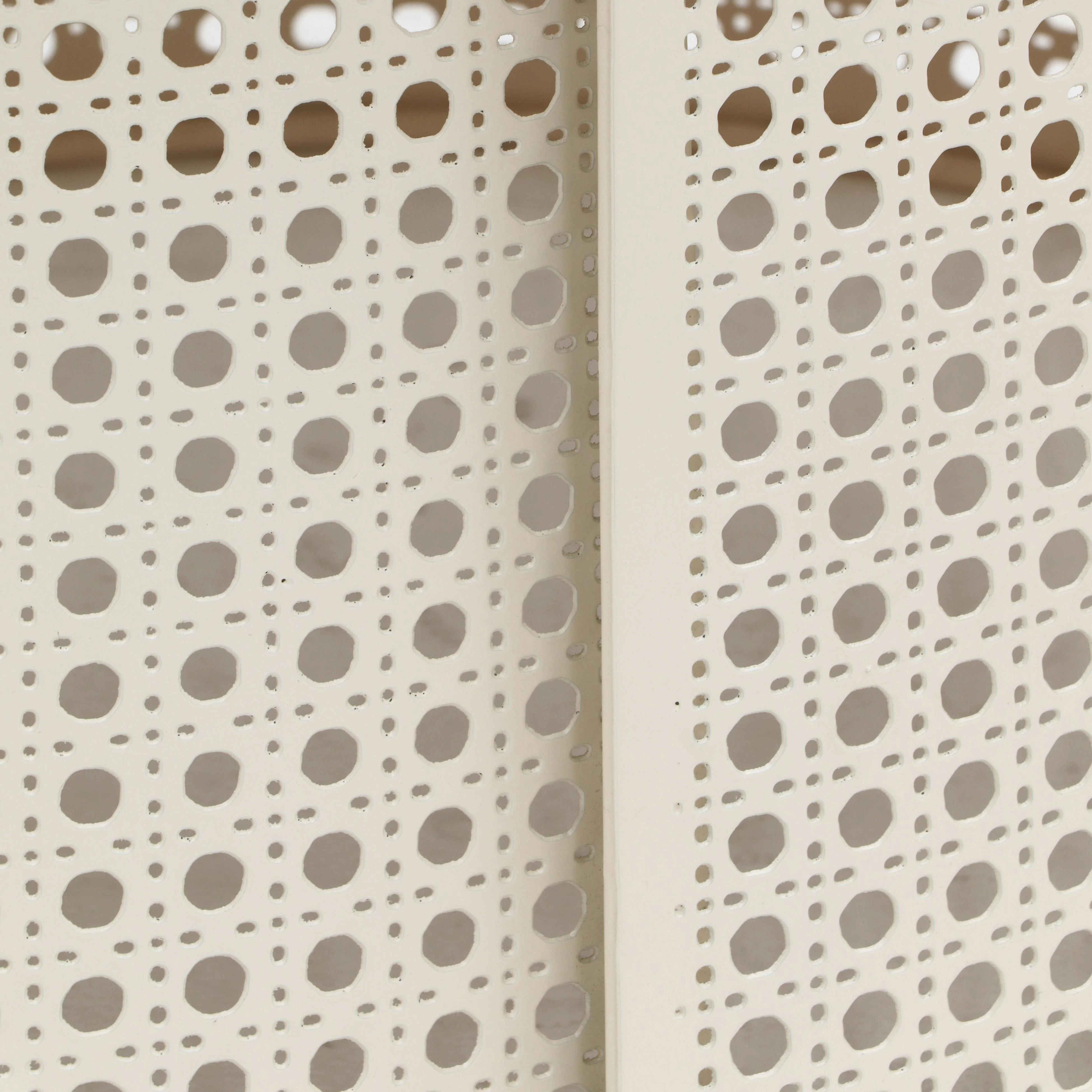 Pesky 32" Oval Coffee Table - Image 8